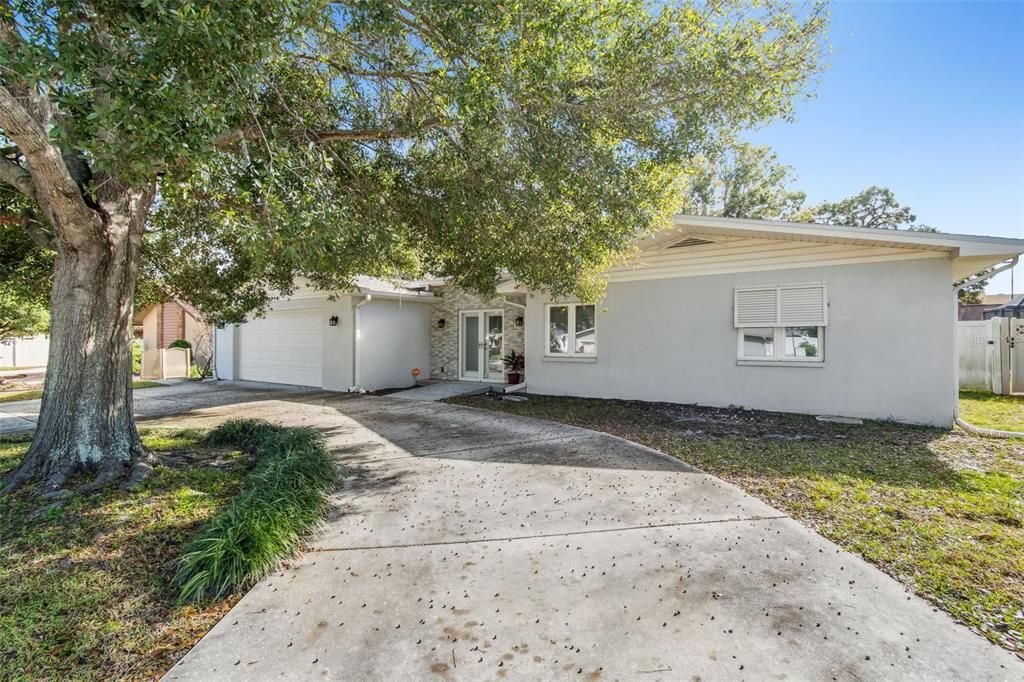 待售: $715,000 (4 贝兹, 3 浴室, 2561 平方英尺)