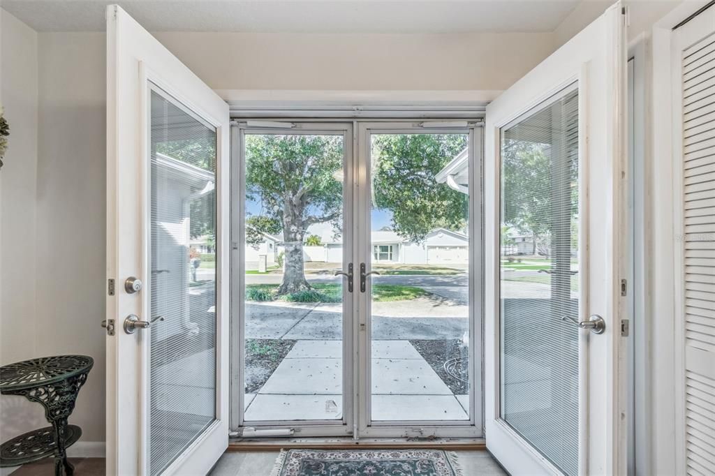 待售: $715,000 (4 贝兹, 3 浴室, 2561 平方英尺)