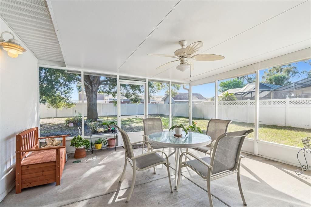 待售: $715,000 (4 贝兹, 3 浴室, 2561 平方英尺)