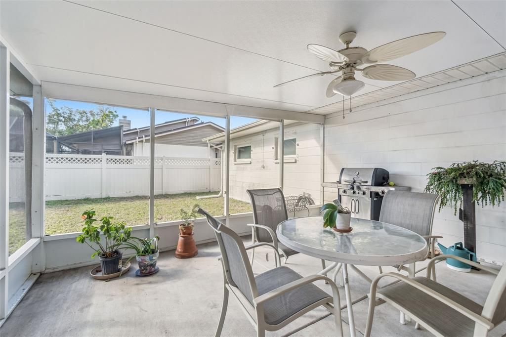 待售: $715,000 (4 贝兹, 3 浴室, 2561 平方英尺)