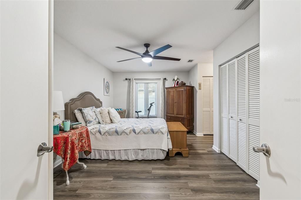 待售: $715,000 (4 贝兹, 3 浴室, 2561 平方英尺)