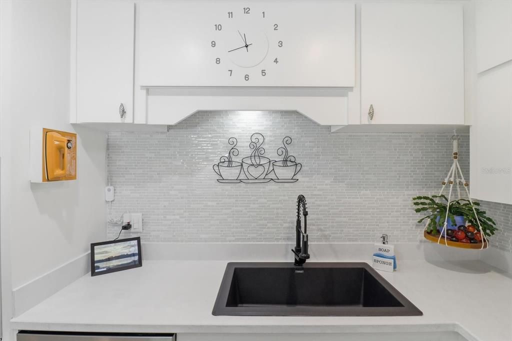 For Sale: $349,900 (3 beds, 2 baths, 2332 Square Feet)