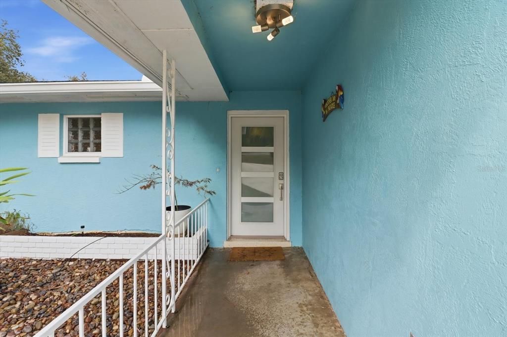 For Sale: $349,900 (3 beds, 2 baths, 2332 Square Feet)