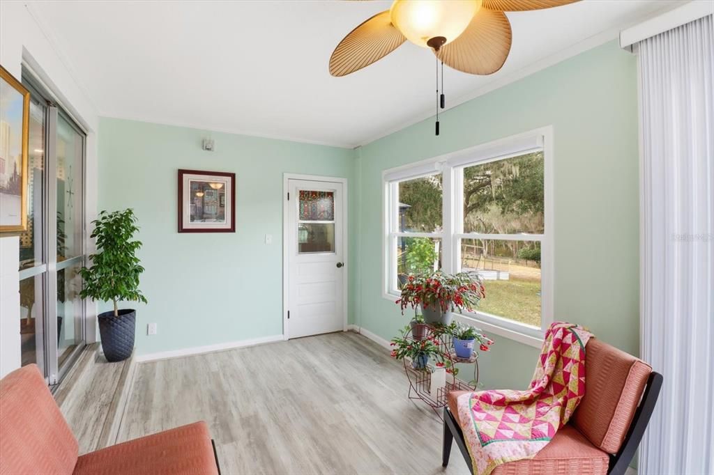 For Sale: $349,900 (3 beds, 2 baths, 2332 Square Feet)