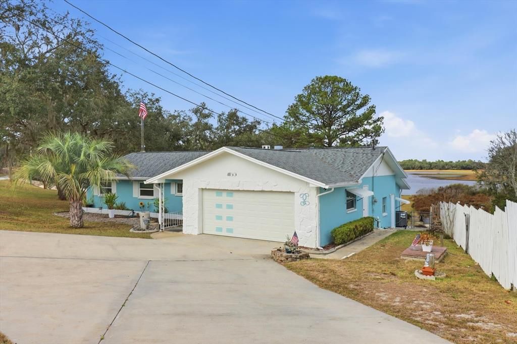 For Sale: $349,900 (3 beds, 2 baths, 2332 Square Feet)