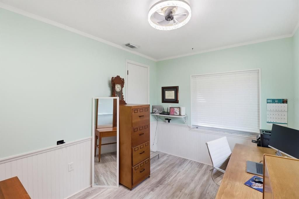 For Sale: $349,900 (3 beds, 2 baths, 2332 Square Feet)