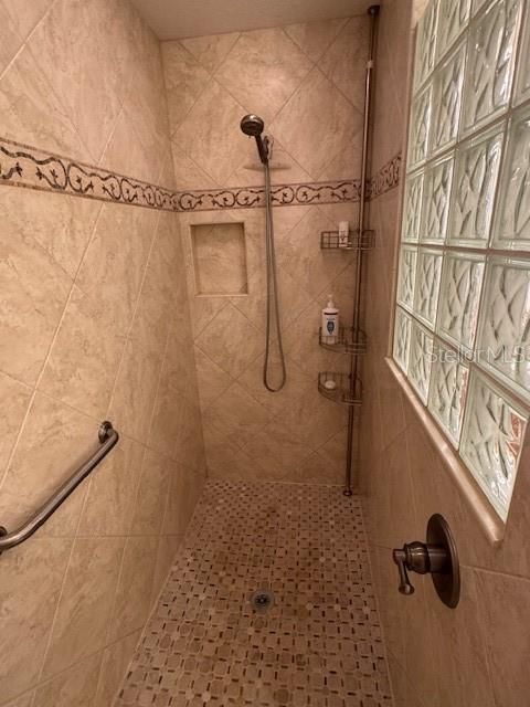 На продажу: $739,000 (3 спален, 2 ванн, 1927 Квадратных фут)