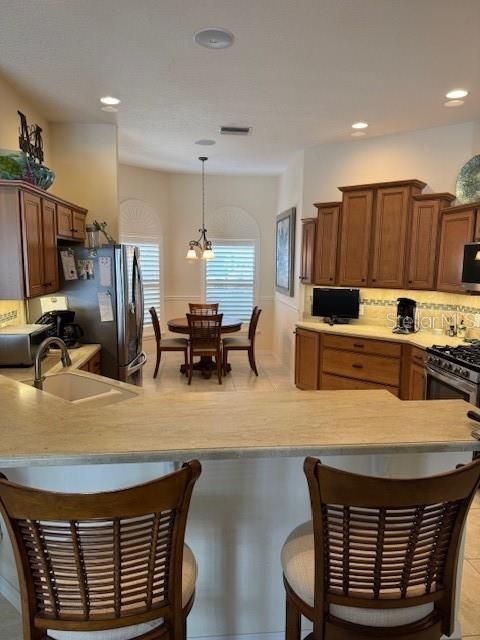 На продажу: $739,000 (3 спален, 2 ванн, 1927 Квадратных фут)