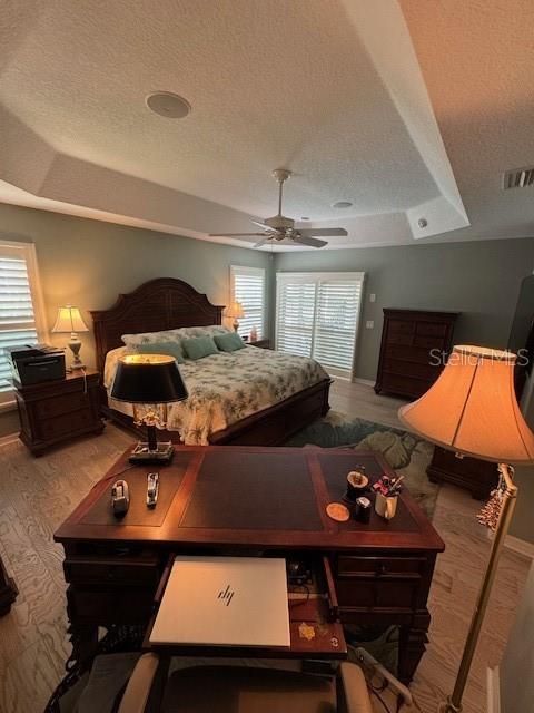 На продажу: $739,000 (3 спален, 2 ванн, 1927 Квадратных фут)