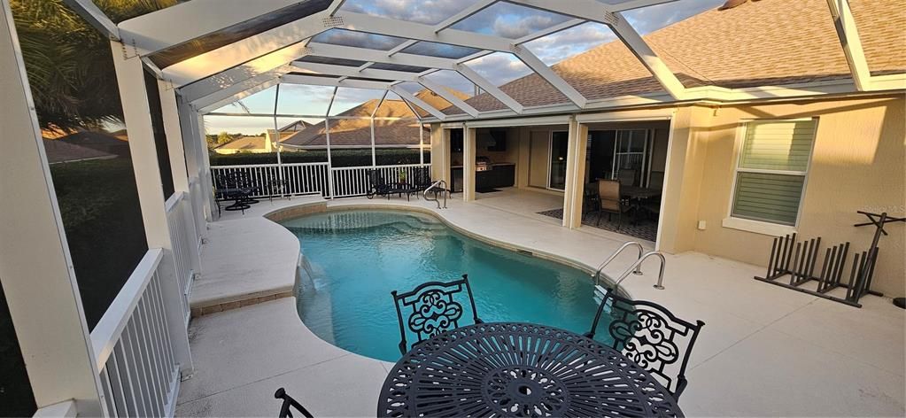 На продажу: $739,000 (3 спален, 2 ванн, 1927 Квадратных фут)