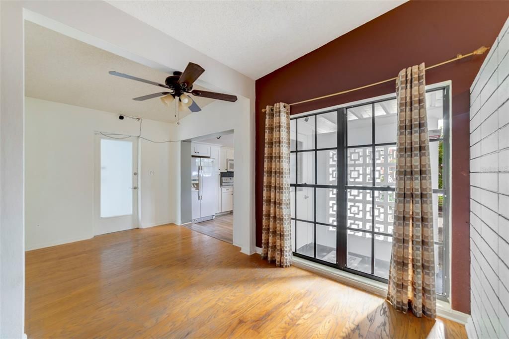 For Sale: $349,900 (4 beds, 3 baths, 1793 Square Feet)