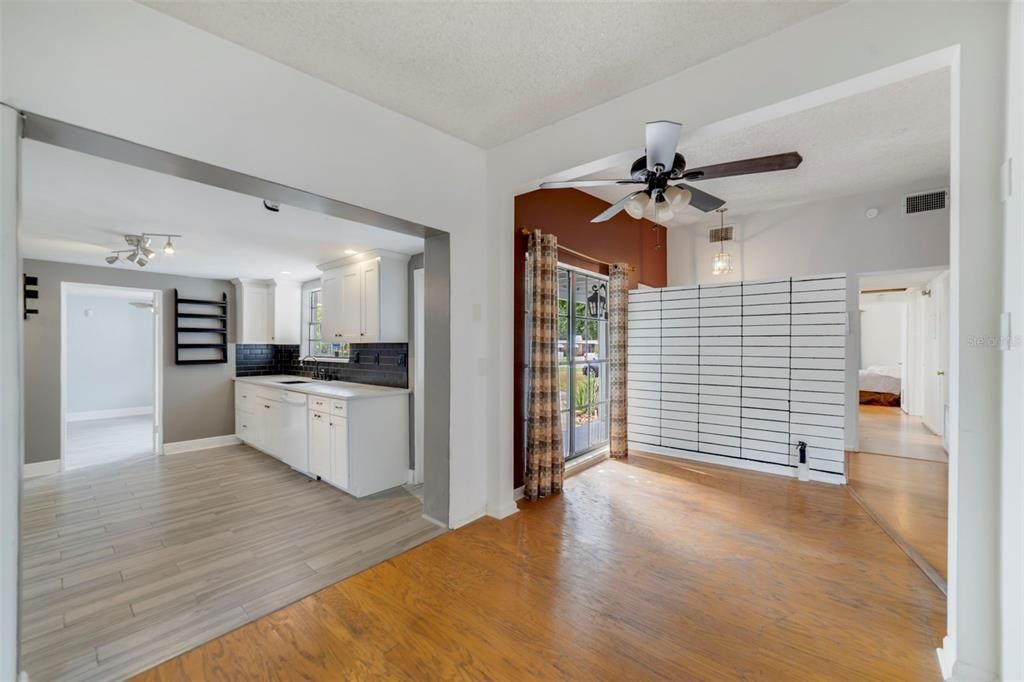 For Sale: $349,900 (4 beds, 3 baths, 1793 Square Feet)