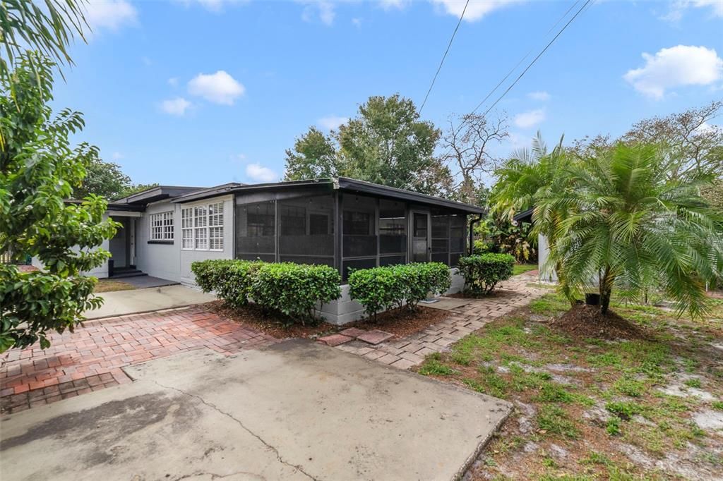 For Sale: $349,900 (4 beds, 3 baths, 1793 Square Feet)