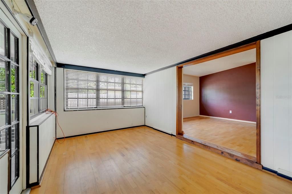 For Sale: $349,900 (4 beds, 3 baths, 1793 Square Feet)