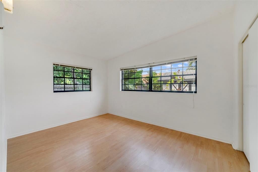 For Sale: $349,900 (4 beds, 3 baths, 1793 Square Feet)