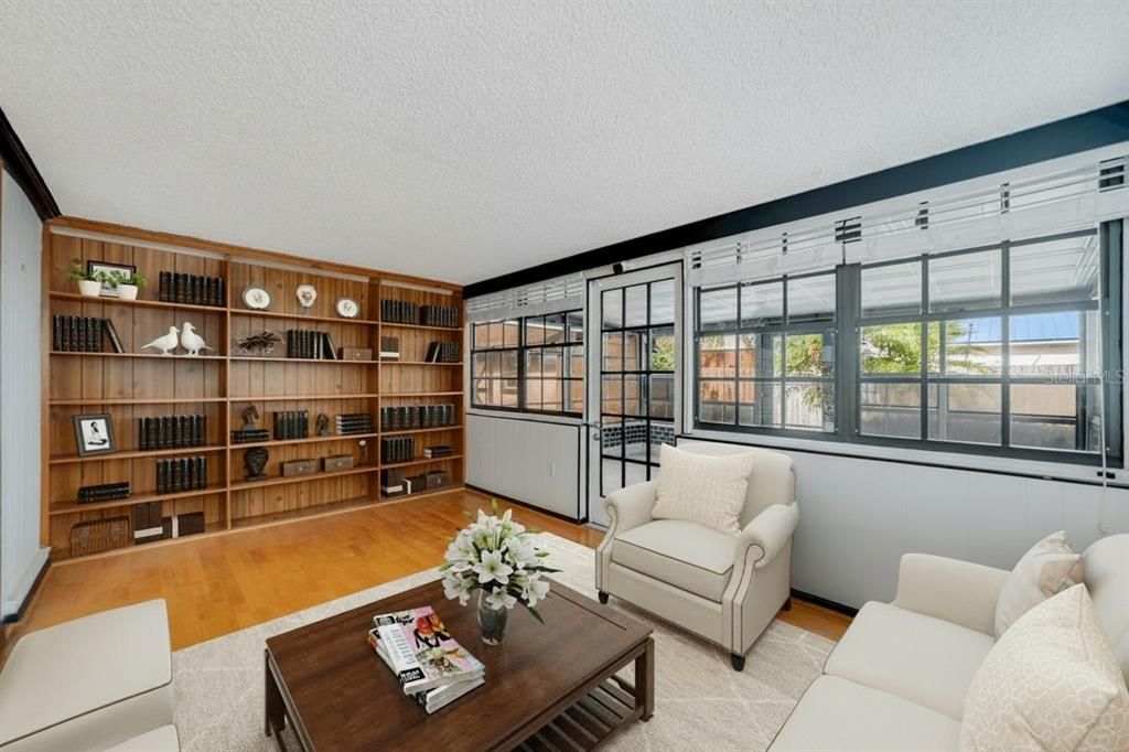 For Sale: $349,900 (4 beds, 3 baths, 1793 Square Feet)