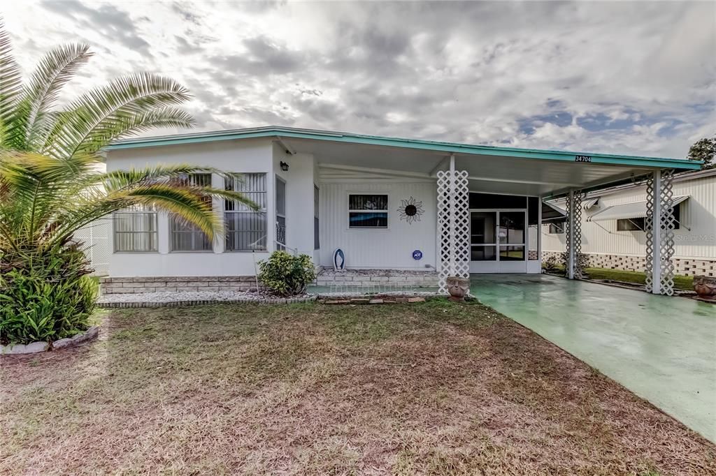 For Sale: $60,000 (3 beds, 2 baths, 888 Square Feet)