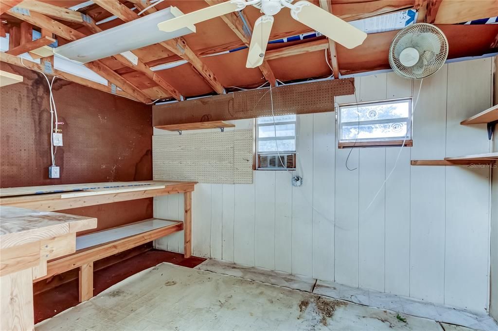 For Sale: $60,000 (3 beds, 2 baths, 888 Square Feet)