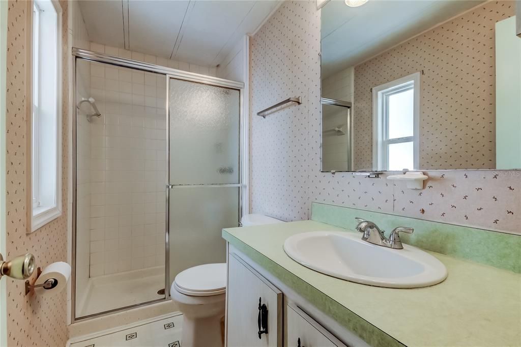 For Sale: $60,000 (3 beds, 2 baths, 888 Square Feet)