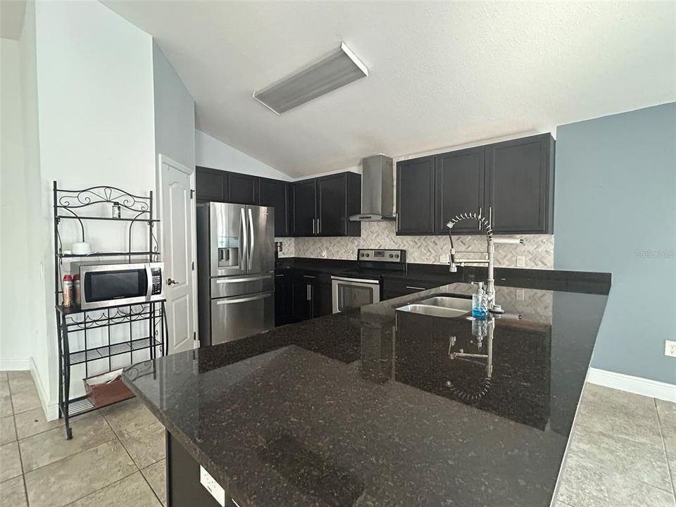 For Sale: $275,000 (4 beds, 2 baths, 1808 Square Feet)