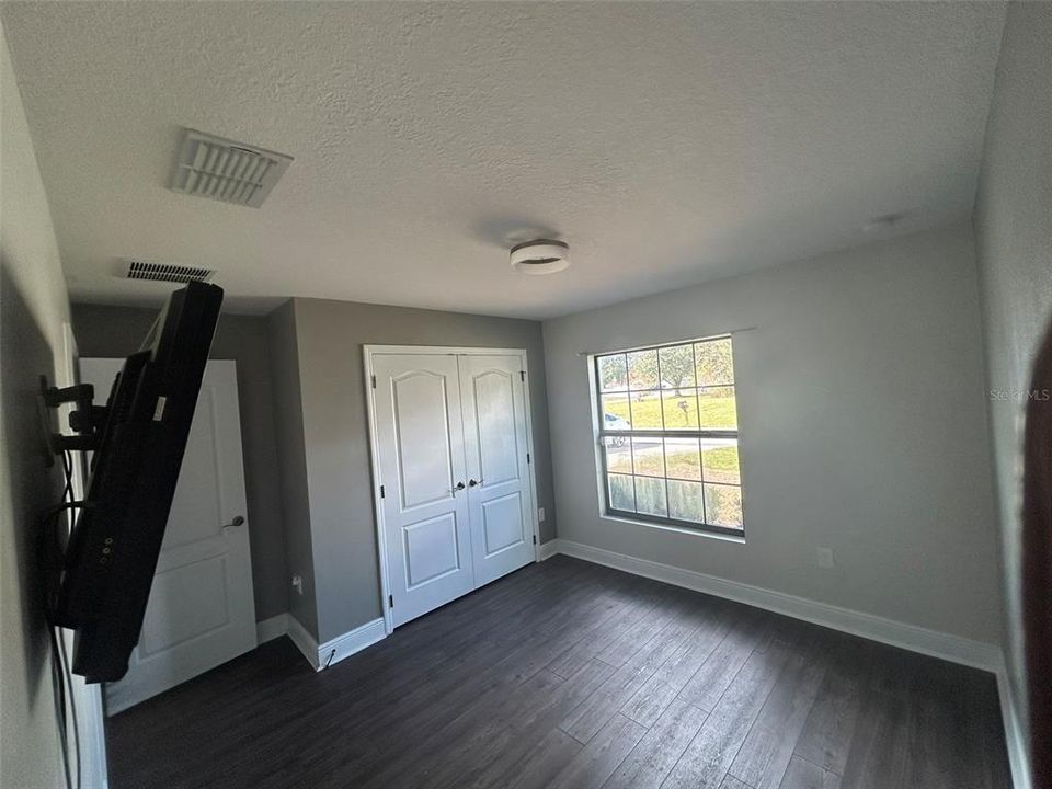 For Sale: $275,000 (4 beds, 2 baths, 1808 Square Feet)