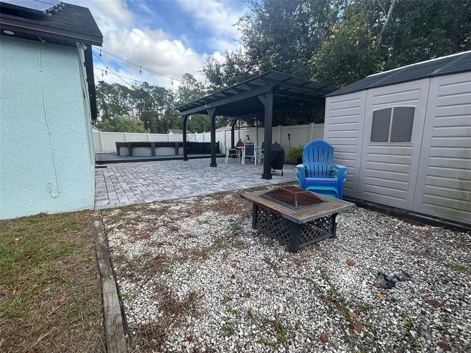 For Sale: $275,000 (4 beds, 2 baths, 1808 Square Feet)