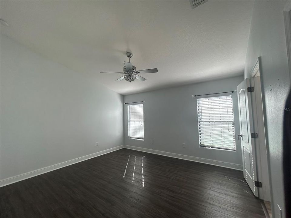 For Sale: $275,000 (4 beds, 2 baths, 1808 Square Feet)