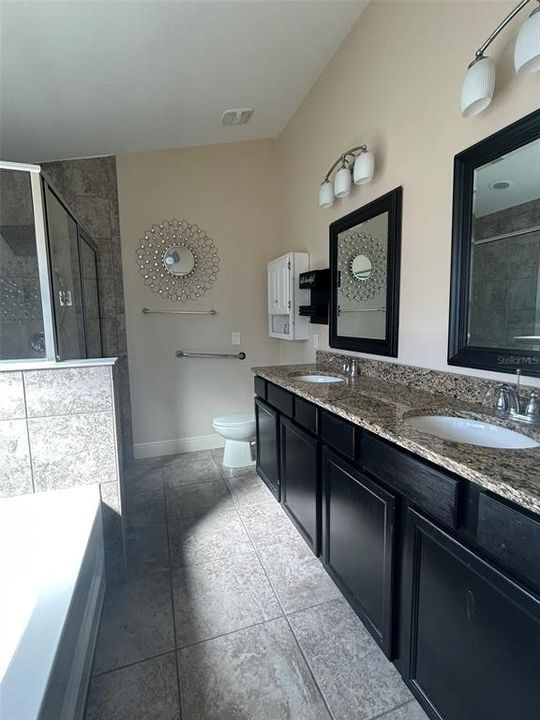 For Sale: $275,000 (4 beds, 2 baths, 1808 Square Feet)