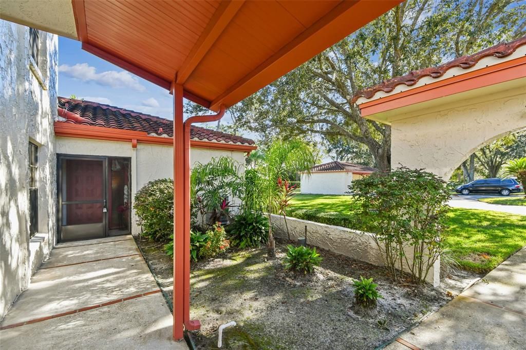 For Sale: $185,499 (1 beds, 1 baths, 963 Square Feet)