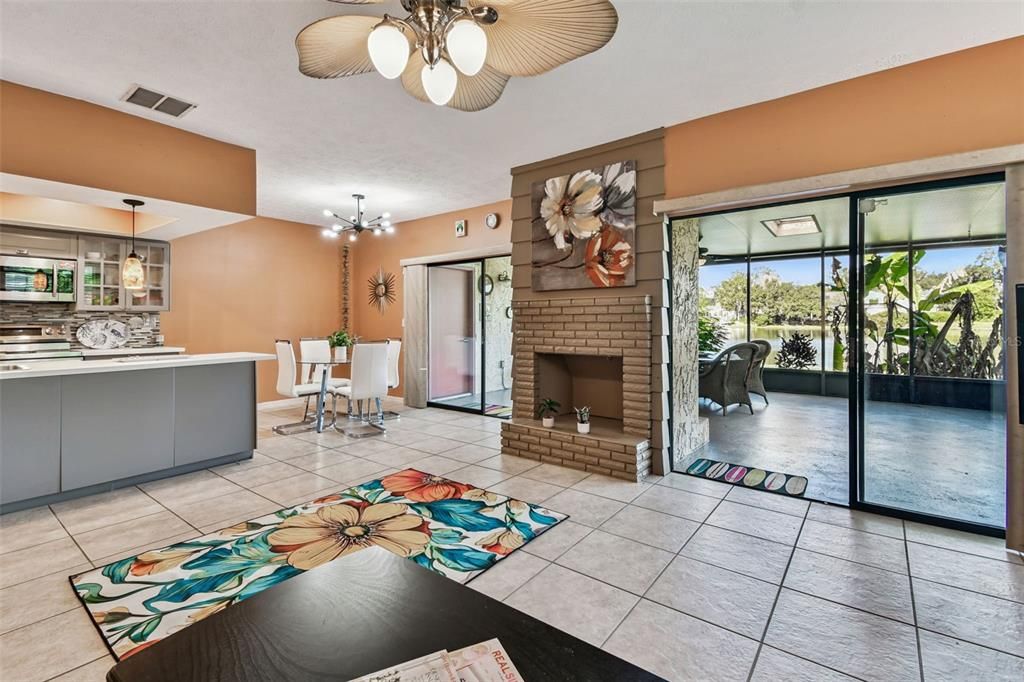 For Sale: $185,499 (1 beds, 1 baths, 963 Square Feet)