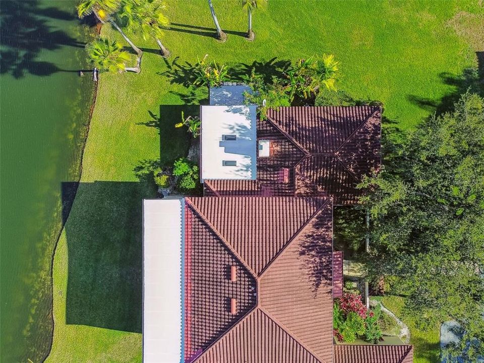 For Sale: $185,499 (1 beds, 1 baths, 963 Square Feet)