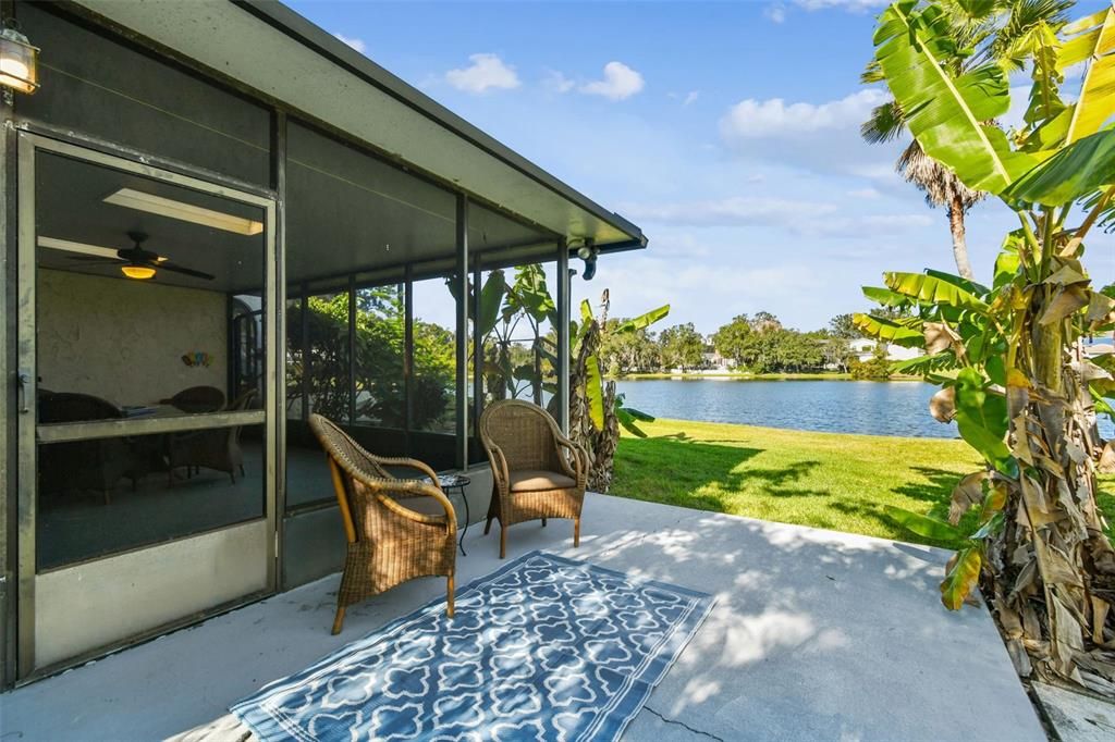 For Sale: $185,499 (1 beds, 1 baths, 963 Square Feet)