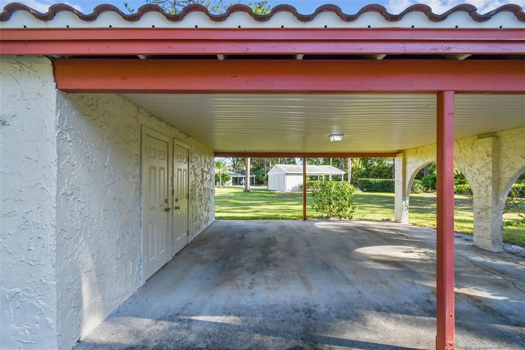 For Sale: $185,499 (1 beds, 1 baths, 963 Square Feet)