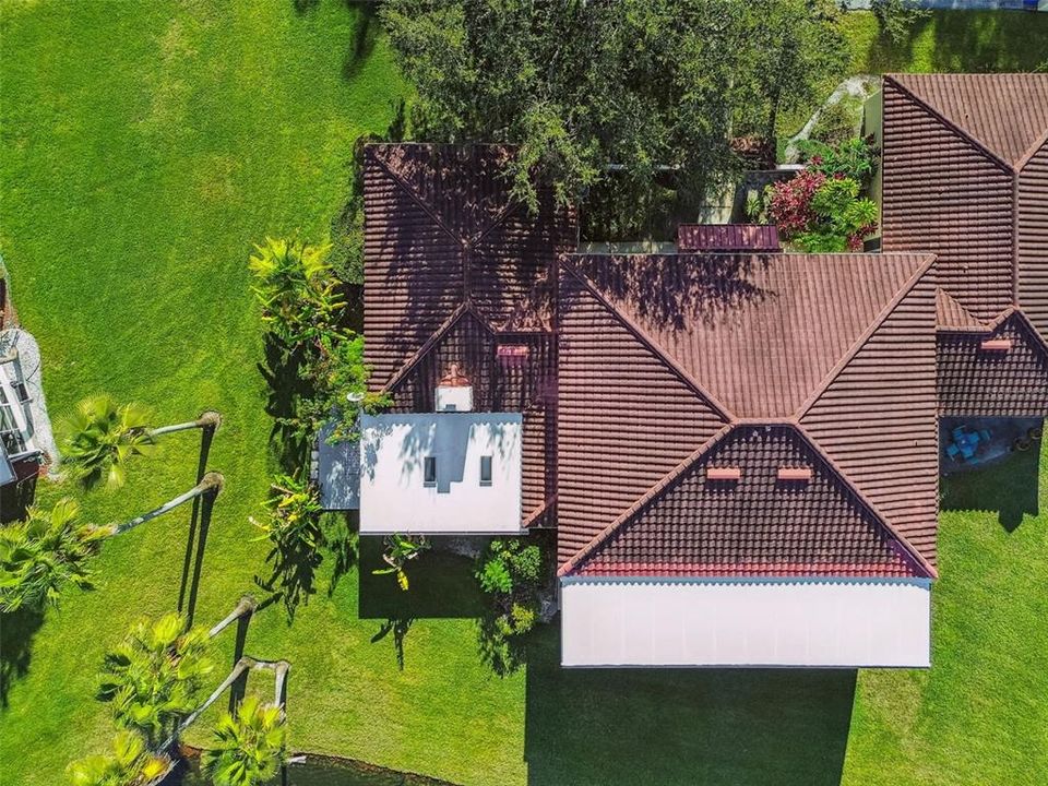 For Sale: $185,499 (1 beds, 1 baths, 963 Square Feet)