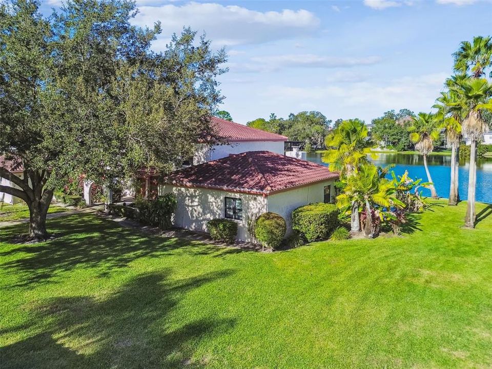 For Sale: $185,499 (1 beds, 1 baths, 963 Square Feet)