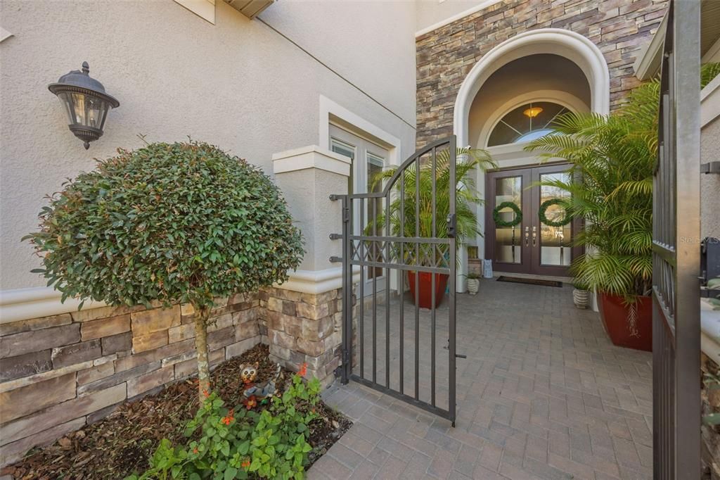 For Sale: $1,100,000 (4 beds, 4 baths, 3751 Square Feet)