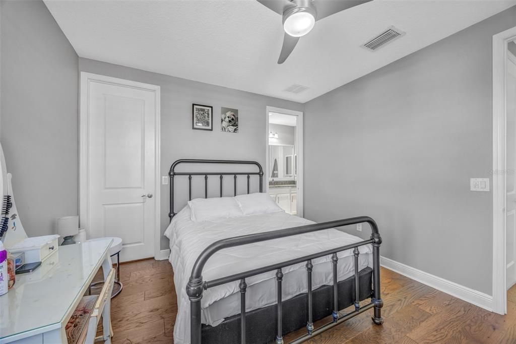 For Sale: $1,100,000 (4 beds, 4 baths, 3751 Square Feet)