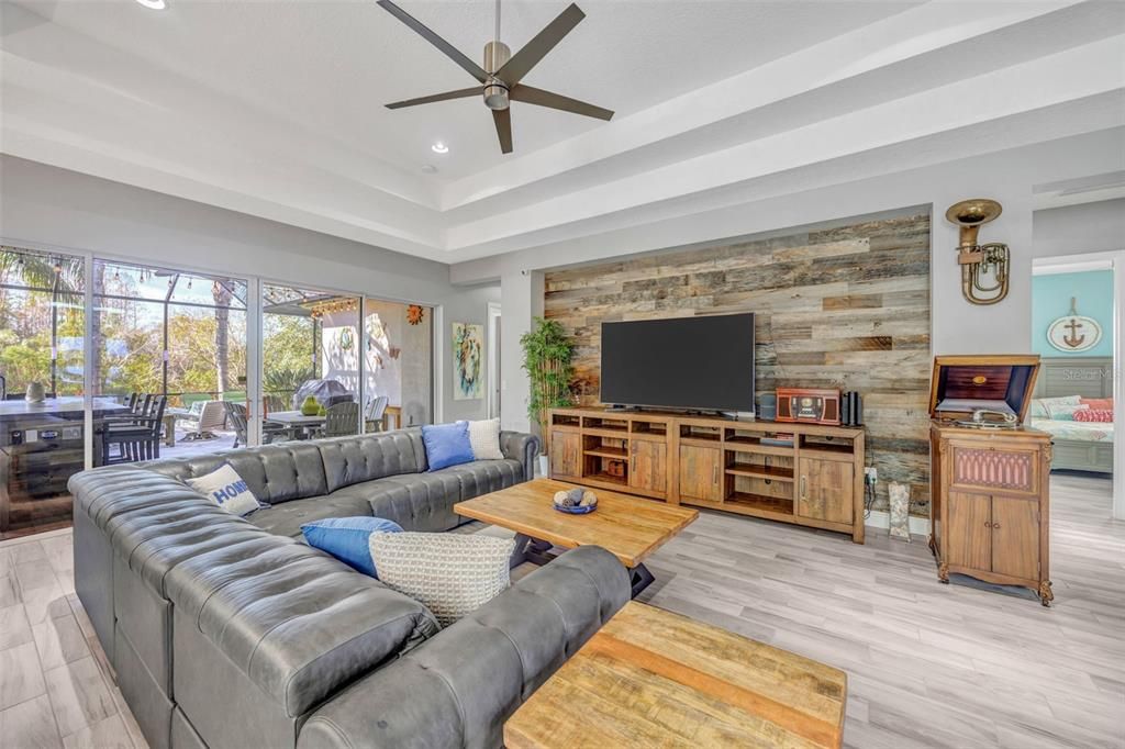 For Sale: $1,100,000 (4 beds, 4 baths, 3751 Square Feet)