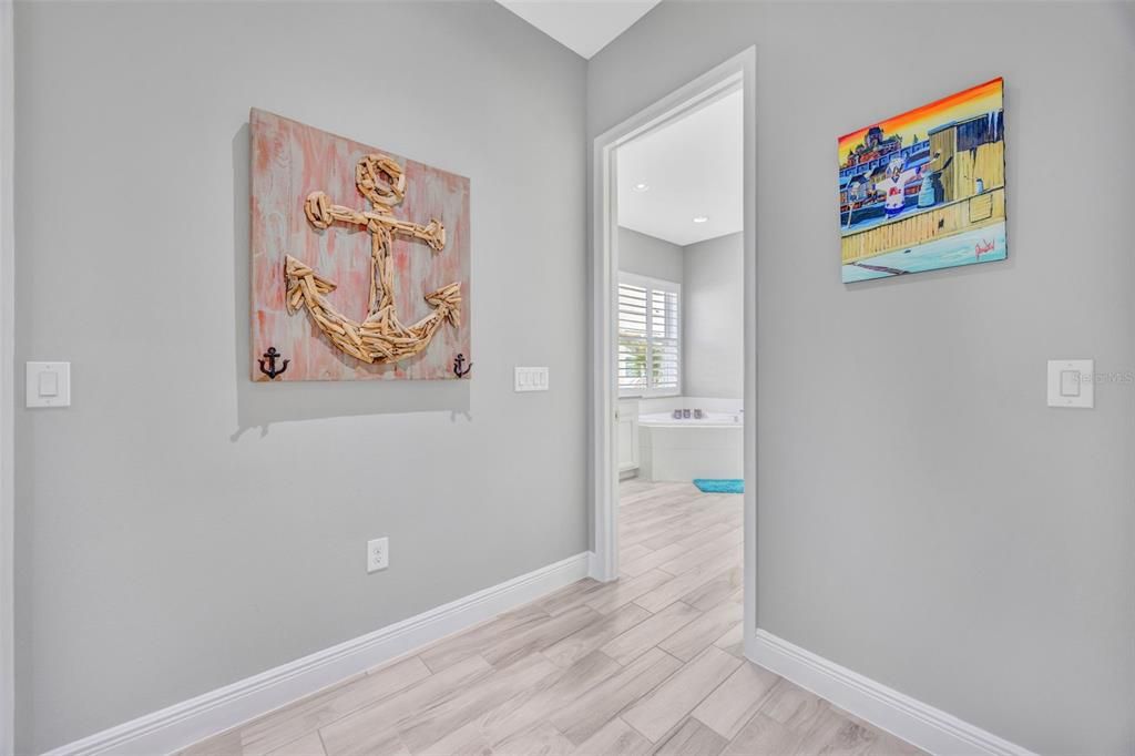 For Sale: $1,100,000 (4 beds, 4 baths, 3751 Square Feet)