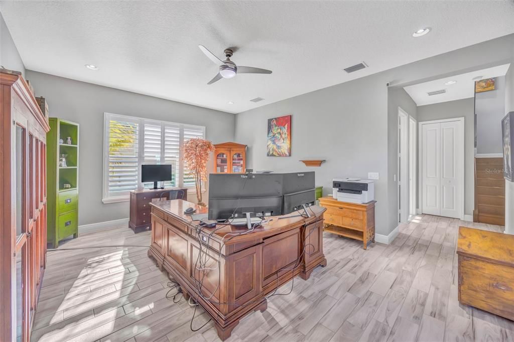 For Sale: $1,100,000 (4 beds, 4 baths, 3751 Square Feet)