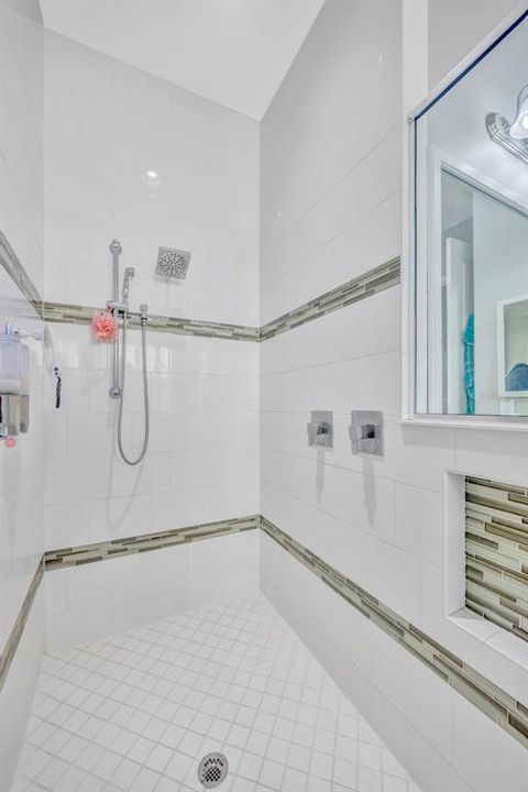 For Sale: $1,100,000 (4 beds, 4 baths, 3751 Square Feet)