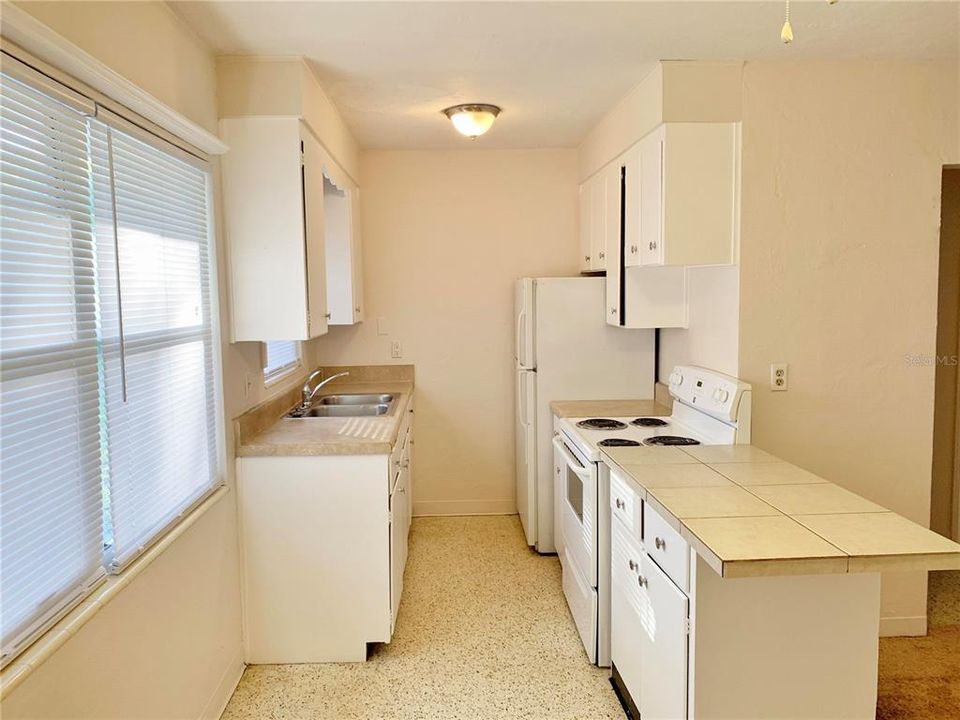 В аренду: $1,195 (1 спален, 1 ванн, 575 Квадратных фут)