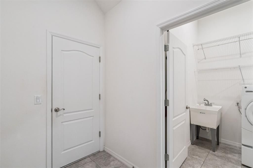 待售: $415,000 (4 贝兹, 3 浴室, 2039 平方英尺)