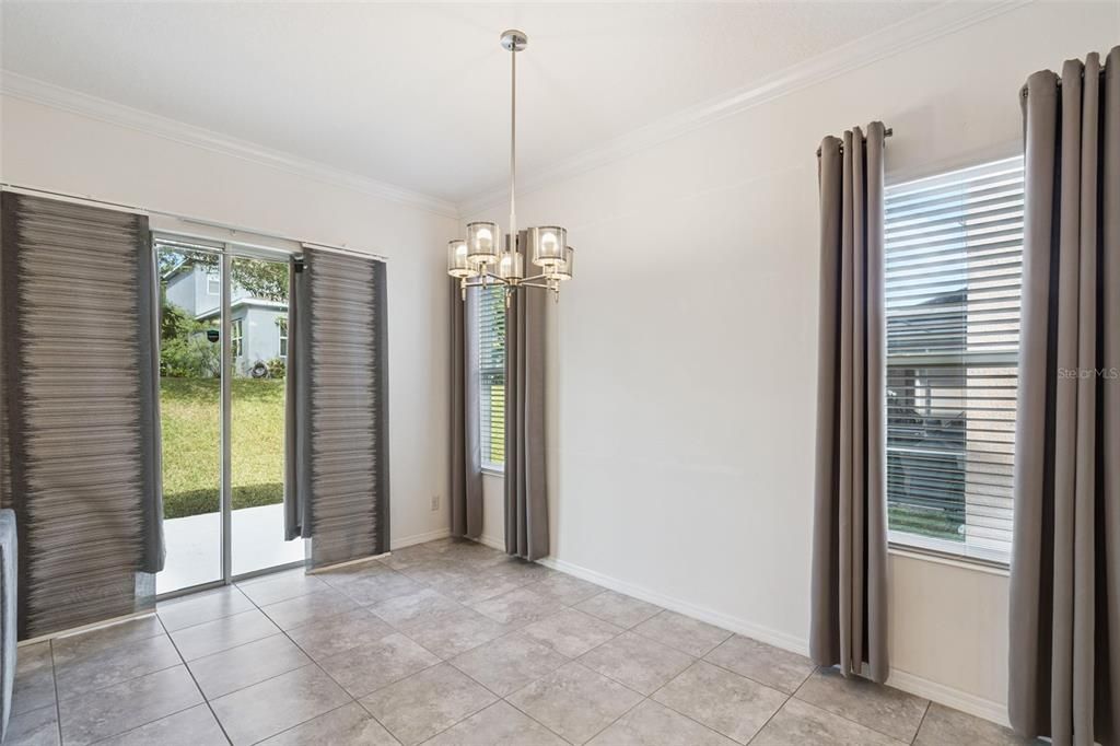 待售: $415,000 (4 贝兹, 3 浴室, 2039 平方英尺)