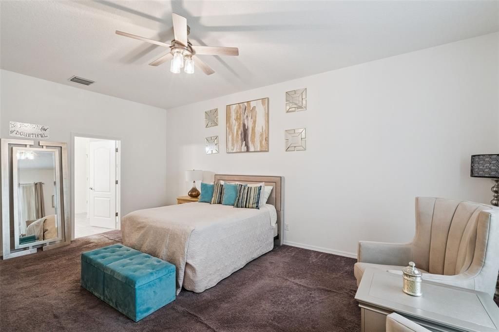 待售: $415,000 (4 贝兹, 3 浴室, 2039 平方英尺)