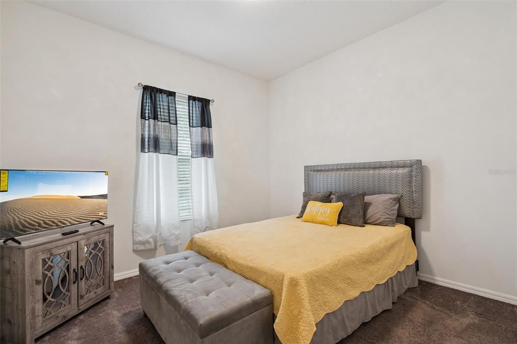 待售: $415,000 (4 贝兹, 3 浴室, 2039 平方英尺)