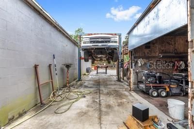 For Sale: $794,900 (4 beds, 3 baths, 2109 Square Feet)