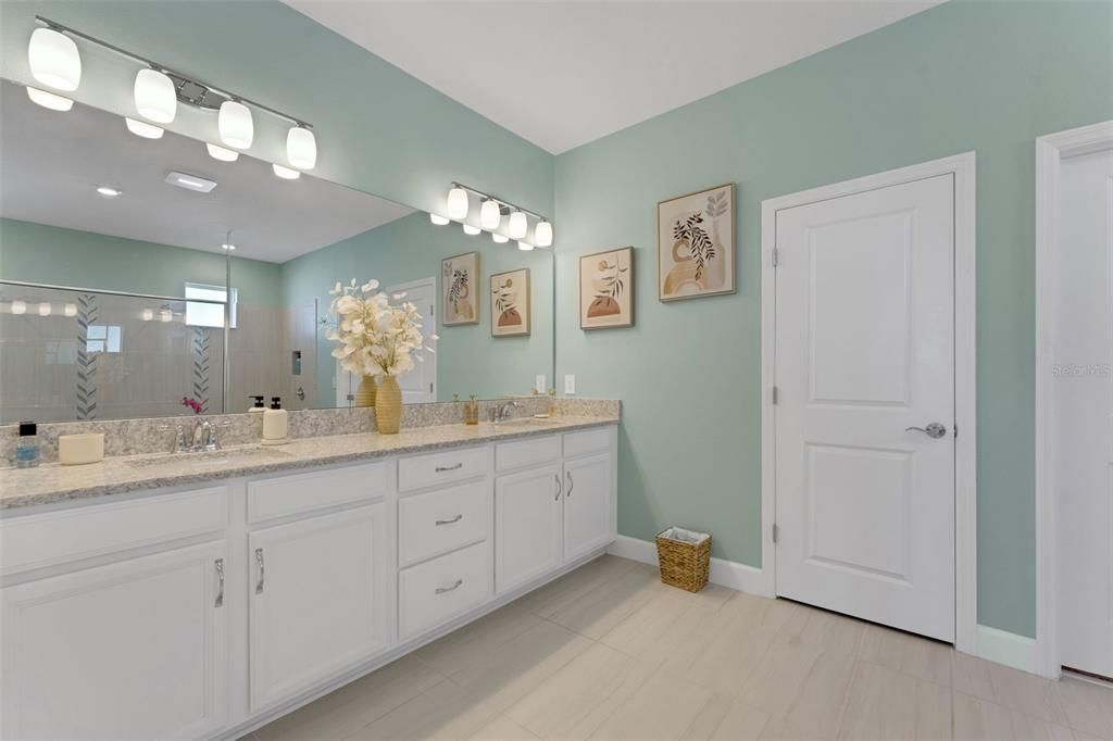 На продажу: $629,900 (4 спален, 3 ванн, 2713 Квадратных фут)