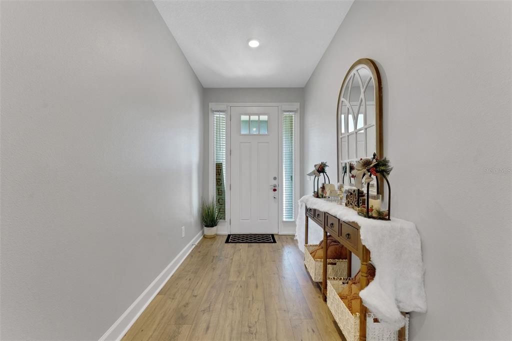 На продажу: $629,900 (4 спален, 3 ванн, 2713 Квадратных фут)