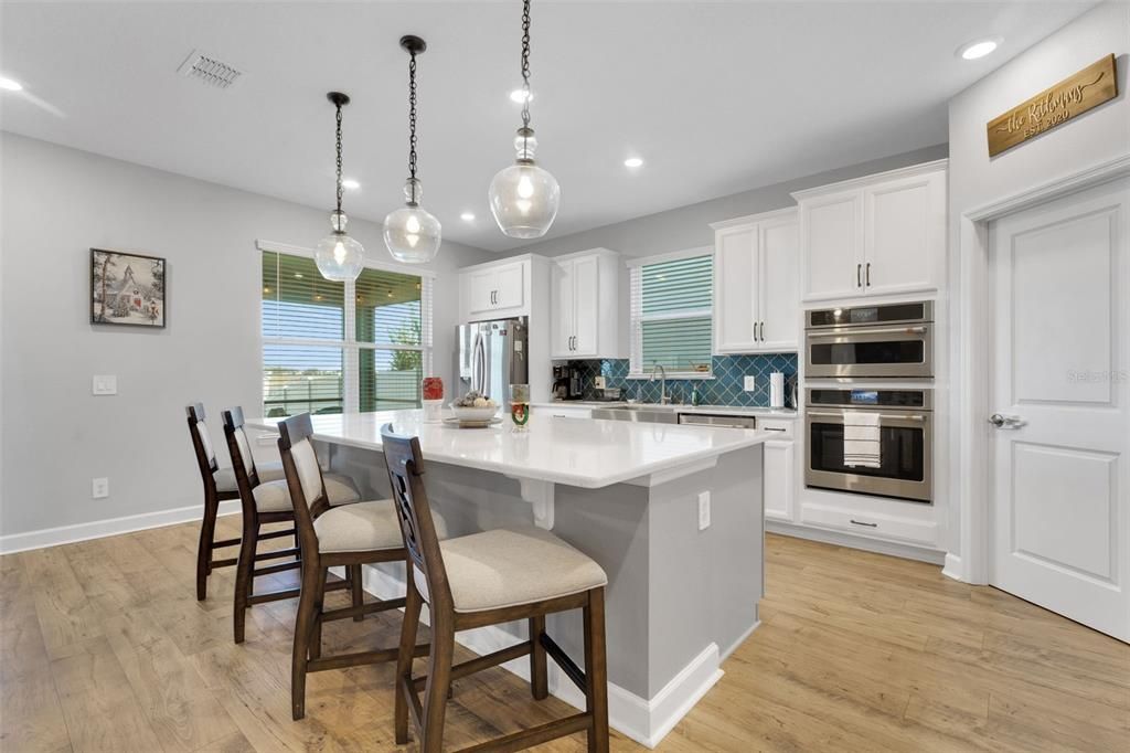 На продажу: $629,900 (4 спален, 3 ванн, 2713 Квадратных фут)